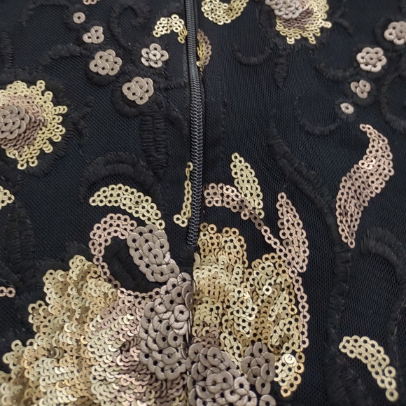 2 piece Gold sequins floral embroidered top + pencil skirt co-ords - Picture 12 of 14